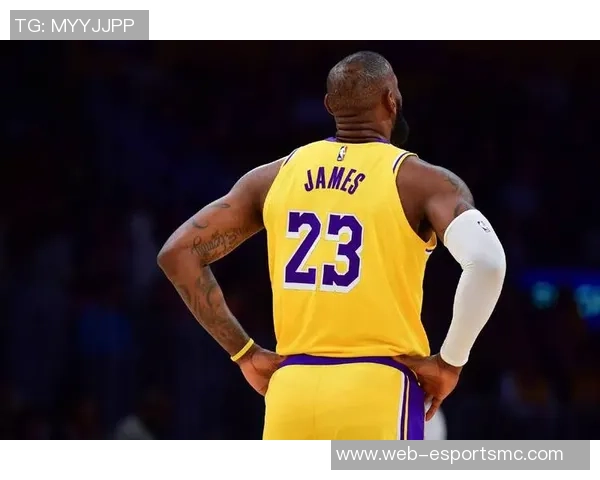 湖人队史五大传奇球员解析：魔术师贾巴尔韦斯特科比詹姆斯的辉煌岁月